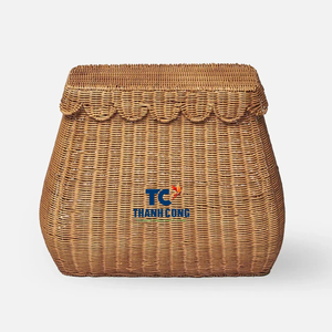 Venta al por mayor, fabuloso cesto de lavandería festoneado de ratán tejido natural con tapa para almacenamiento de artículos para el hogar de proveedor de Vietnam - Product Image 1