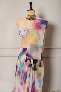 Sari en organza imprimé abstrait aquarelle ADAA avec franges en crêpe Georgette, look contemporain élégant, tenue de soirée chic - Product Image 4