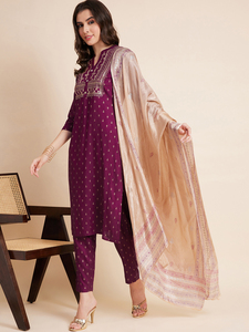 Conjuntos de pantalón y Dupatta bordados de Color Burdeos a la moda y con estilo para mujer, colección étnica lista para usar al por mayor - Product Image 3