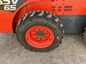 Chargeuse-pelleteuse Kubota SVL75-2 d'occasion de haute qualité |   Chargeuse sur chenilles de 4 tonnes, capacité de charge utile de 2 300 lb |   Certifié EPA |   2 ans - Product Image 6