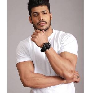 Camiseta de Color Negro con Logotipo Personalizado, Camiseta Básica de Cuello Redondo para Hombre, Camiseta de Verano de Algodón Jersey Lisa - Product Image 4