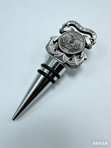 Juego de Tapones de Vino Metálicos Náuticos Premium – Colección Naval Yacht Club - Product Image 3