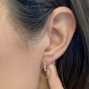 Bijoux d'oreille populaires Ins haut de gamme de luxe léger Boucles d'oreilles en or jaune 14 carats avec barre ronde et pavée en diamant naturel pour femmes - Product Image 2