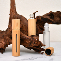 Rouleau de 10ml sur la bouteille d'huile essentielle rouleau en verre de bambou avec bouteille de pulvérisateur de couvercle en bambou