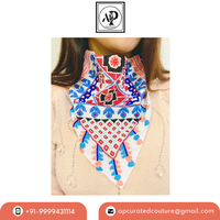 Écharpe triangulaire brodée perlée pour femme en crêpe japonais, design classique, châle traditionnel tendance, best-seller