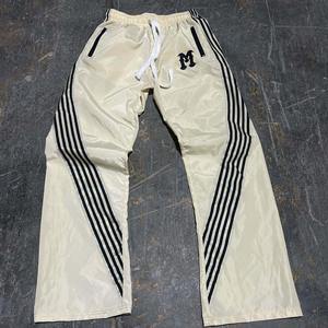 Personalizado holgado de gran tamaño Jogger serigrafía cortavientos hombres pantalones de nailon pantalones de chándal bordado raya pista hombres - Product Image 6