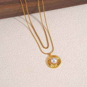 Collier pendentif fleur en perles artificielles plaqué or 18 carats en acier inoxydable 304 pour femmes, imperméable, pour tenues modernes - Product Image 3