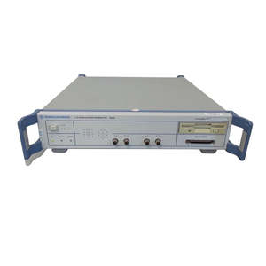 Generador de Señales de Alto Rendimiento Rohde & Schwarz AMIQ04 de 100 MHz con Forma de Onda Sinusoidal - Product Image 1
