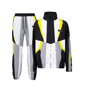 Chándal de poliéster de 2 piezas personalizado para hombre, chándal de nailon para gimnasio, conjunto cortavientos para correr y trotar - Product Image 1