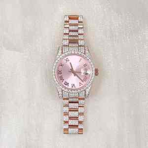 Reloj de Lujo Antiguo de Negocios, 20 mm, Ventana Analógica Rosa, Números Romanos, Completamente Engastado con Diamantes Moissanite, Correa de Cuero de Alta Calidad - Product Image 3