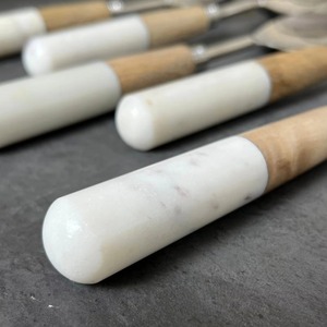 Nouvel Arrivage Ensemble de 6 couverts à salade de haute qualité en acier inoxydable avec poignées élégantes en résine fabriquées à la main - Product Image 3