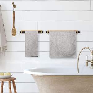 Accesorios de barra de toalla de baño de tubo de Metal industrial con respaldo de montaje en pared de bambú natural, colgador de toallas de mano y baño de 2 piezas - Product Image 4