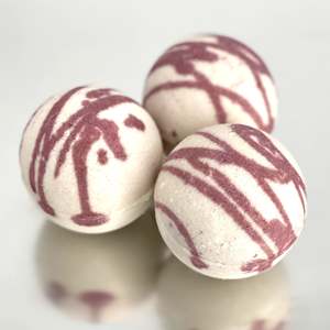 Bombas de Baño Orgánicas Hechas a Mano, Colección Sweater Weather, con Aromas de Leche, Rosa, Lavanda y Coco, Hidratantes, Servicio OEM - Product Image 2