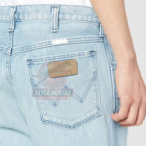 Pantalones de hombre estilo flare de secado rápido, pantalones de hombre estilo flare sostenibles. - Product Image 6