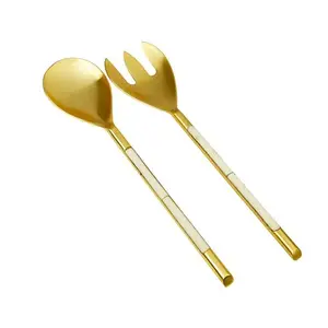 金色成品黄铜镜面抛光沙拉服务器，带玛瑙手柄小尺寸叉子和勺子定制设计酒店用具