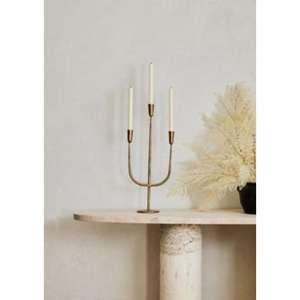 Magnifique bougeoir en laiton avec un look vintage élégant et des illustrations artisanales idéales pour les dîners aux chandelles, les mariages et les fêtes - Product Image 3