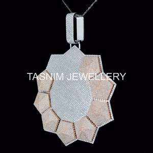 Pendentif Hip Hop Chrétien en Argent Sterling Plaqué Or 10K avec Micro-Incrustation de Moissanite Réaliste Taille Brillant Certifiée GIA - Product Image 3