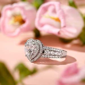 Bague de fiançailles Jeulia en argent sterling plaqué or rose avec double halo et coupe cœur - Product Image 5