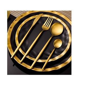 ชุดเครื่องใช้บนโต๊ะอาหารสีทองมีด้ามจับใสดีไซน์หรูหราสำหรับโรงแรมและงานแต่งงาน - Product Image 5