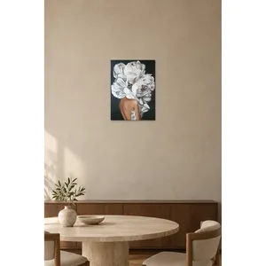Impression sur toile Fida White Peony Headed Woman - Product Image 3