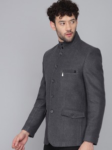 Blazer Gris Moderno de la Mejor Calidad para Hombre, Ideal para Fiestas, Eventos, Celebraciones, Ceremonias y Reuniones Sociales, Disponible para la Venta - Product Image 2