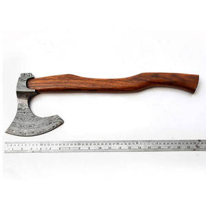 Haches en acier Damas de style artisanal avec un motif en acier unique et une poignée en bois durable Haches en acier Damas - Product Image 3