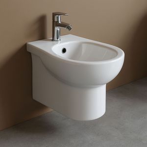 Confezione da 1 di Bidet a parete in ceramica bianca lucida - Product Image 3