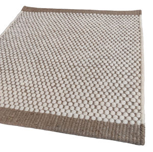 Tapis antidérapant moderne en laine et jute Tan tissé à la main avec une technique tressée de couleur unie à pois pour un usage domestique - Product Image 2