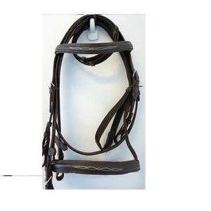 "L'élégance équestre: Bride en cuir de cheval fabriquée à la main pour un style intemporel et une performance supérieure" - Product Image 2