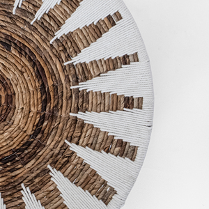 Angkor Natural White Seagrass Wall Art Peintures murales élégantes pour la décoration intérieure - Product Image 3