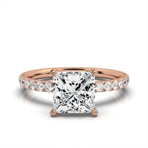 Bague de fiançailles en or massif 14K romantique pour femmes Alliance de style classique Princesse Cut IGI Certified Artisan Crafted Parties - Product Image 2