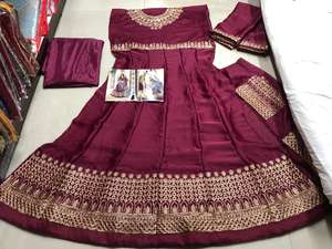 Vente de la dernière mode pour femmes, longue robe Anarkali Kurti en georgette avec broderie, avec dupatta, tenue de fête de mariage - Product Image 5