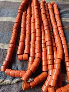 Cuentas de vidrio gruesas de aspecto antiguo hechas a medida en colores personalizados para la reventa por parte de tiendas de cuentas - Product Image 3