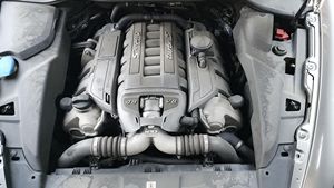 Cayenne Turbo S Usado, Motor V8 Turbo de 550 hp - Product Image 2