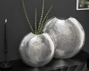 Juego de 3 Floreros de Metal de Aluminio Dorado Cepillado y Galvanizado |   Modernos Jarrones de Mesa de Metal Hilado para Bodas, Hechos a Mano - Product Image 6