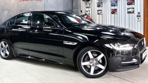 Prêt à exporter 2017 <span class=keywords><strong>Jaguar</strong></span>-XE automatique <span class=keywords><strong>diesel</strong></span> 4 cylindres Euro6c 5 places 179hp VOITURES D'OCCASION prêtes à exporter dans le monde entier - Product Image 5