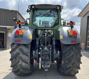 2017 Fendt 828 Vario High-Horsepower 4x4 Componentes de bomba de precisión para tractor agrícola para una excelente agricultura - Product Image 1