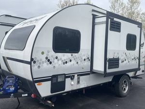 Venta al por mayor de Forest River R-Pod 180 usado de 2021 a precio económico - Product Image 3