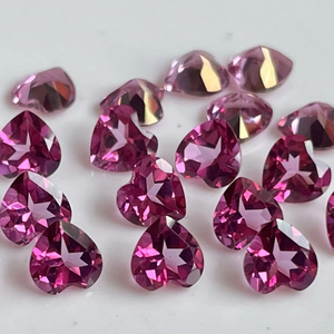 Corazón de topacio Rosa natural facetado Calidad superior 4mm Buena calidad-Corazón de topacio Rosa facetado Calidad superior - Product Image 1