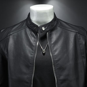 Chaqueta de motorista de cuero de invierno hecha a medida inspirada en la cultura clásica de la motocicleta con cuello levantado y chaqueta transpirable para hombres - Product Image 2