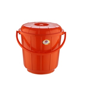 Seau de stockage d'eau en plastique PP personnalisé de 18 litres avec couvercle à poignée pour le nettoyage en plein air exportateur indien - Product Image 1