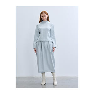 Falda midi de punto fruncida con corte de vestido, cintura elástica y tacto suave - Product Image 3