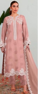 Nouveau Kurtis brodé de georgette de renard pakistanais avec soie visqueuse Dupatta vêtements indiens et pakistanais fabriqués à la main - Product Image 4