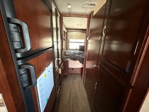 FLEETWOOD RV FLAIR 31A USADO EN BUEN ESTADO, MODELO 2017, LISTO PARA LA VENTA - Product Image 2
