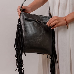 กระเป๋าถือหนังแท้สำหรับผู้หญิงดีไซน์ใหม่กระเป๋าสะพายพาดลำตัวแกะสลักสไตล์วินเทจพร้อมโลโก้ออกแบบได้ตามต้องการสำหรับฤดูร้อน - Product Image 6