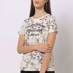 T-shirts pour femmes en coton biologique, tissu doux et écologique avec option d'impression personnalisée, T-shirts col rond imprimés sur mesure pour femmes - Product Image 1