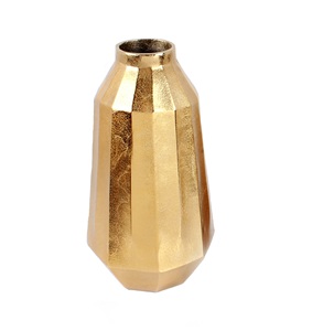 Vase à fleurs en aluminium coulé de conception unique de vagues avec le sol de finition en laiton naturel et le vase à fleurs décoratif de table à vendre - Product Image 4