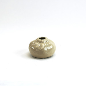 CBD4104WT - Vase en céramique moyen en forme de gourde - 4,3 L x 2,7 H - Product Image 2