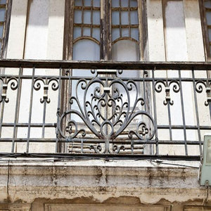 Rampe de balcon durable en fer forgé forgé à la main produite au Vietnam avec 100 pour cent de matériaux locaux - Product Image 6