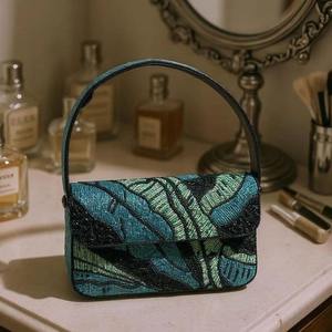 Nuevo Bolso de Noche con Cuentas y Pedrería, Bordado de Perlas, Diseño Floral con Pedrería, para Fiestas, Bodas y Eventos Festivos, para Mujer - Product Image 6